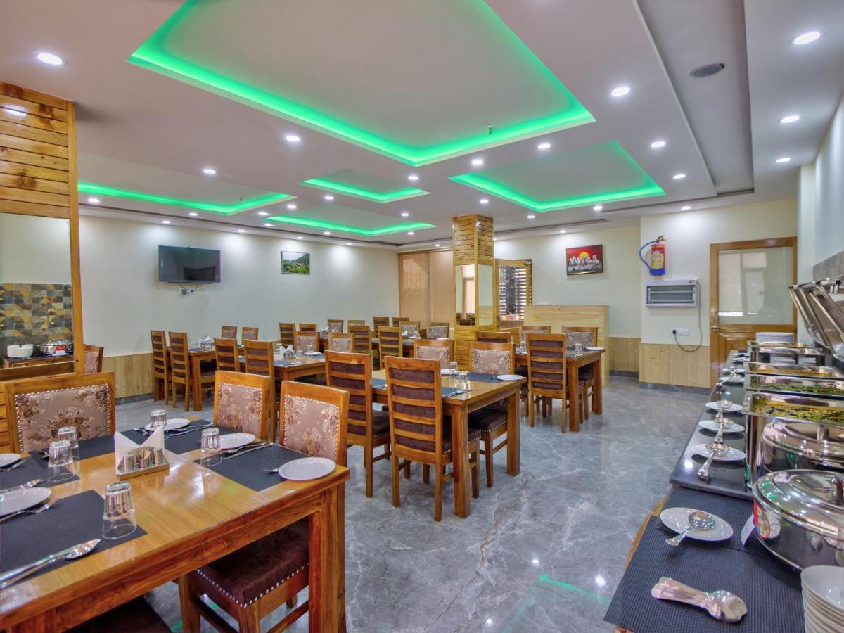 Hotel Swastik Grand Manali Esterno foto