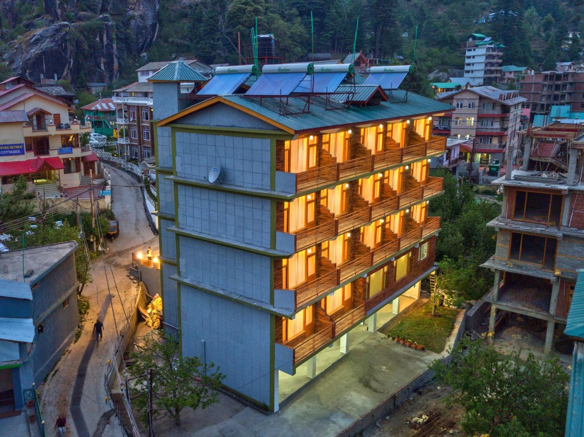 Hotel Swastik Grand Manali Esterno foto