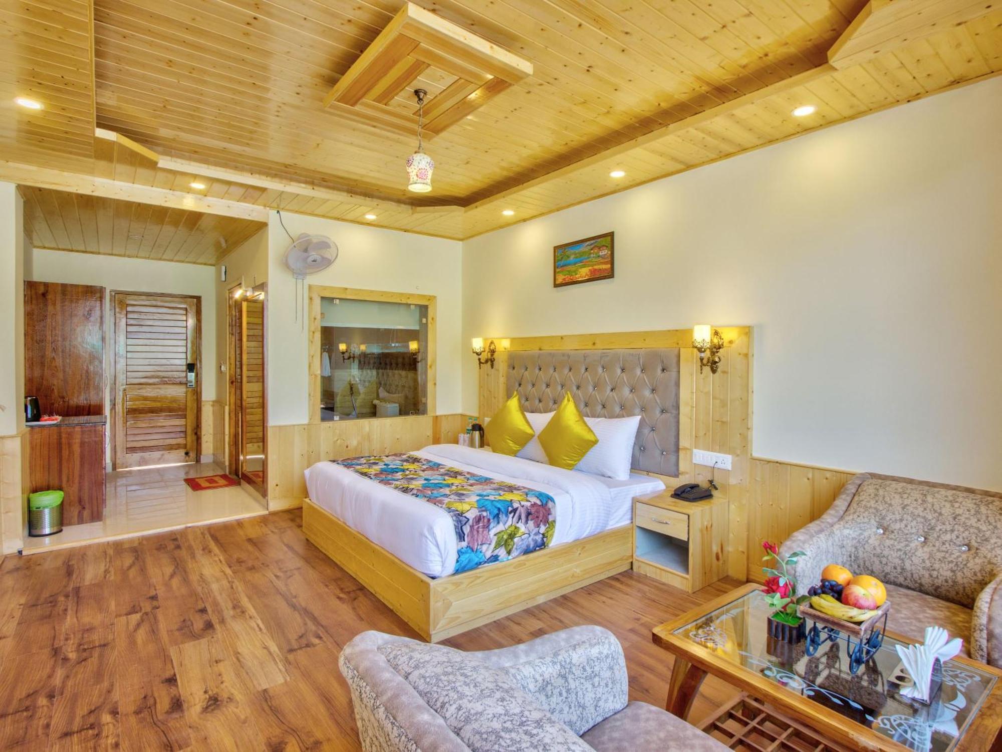 Hotel Swastik Grand Manali Esterno foto