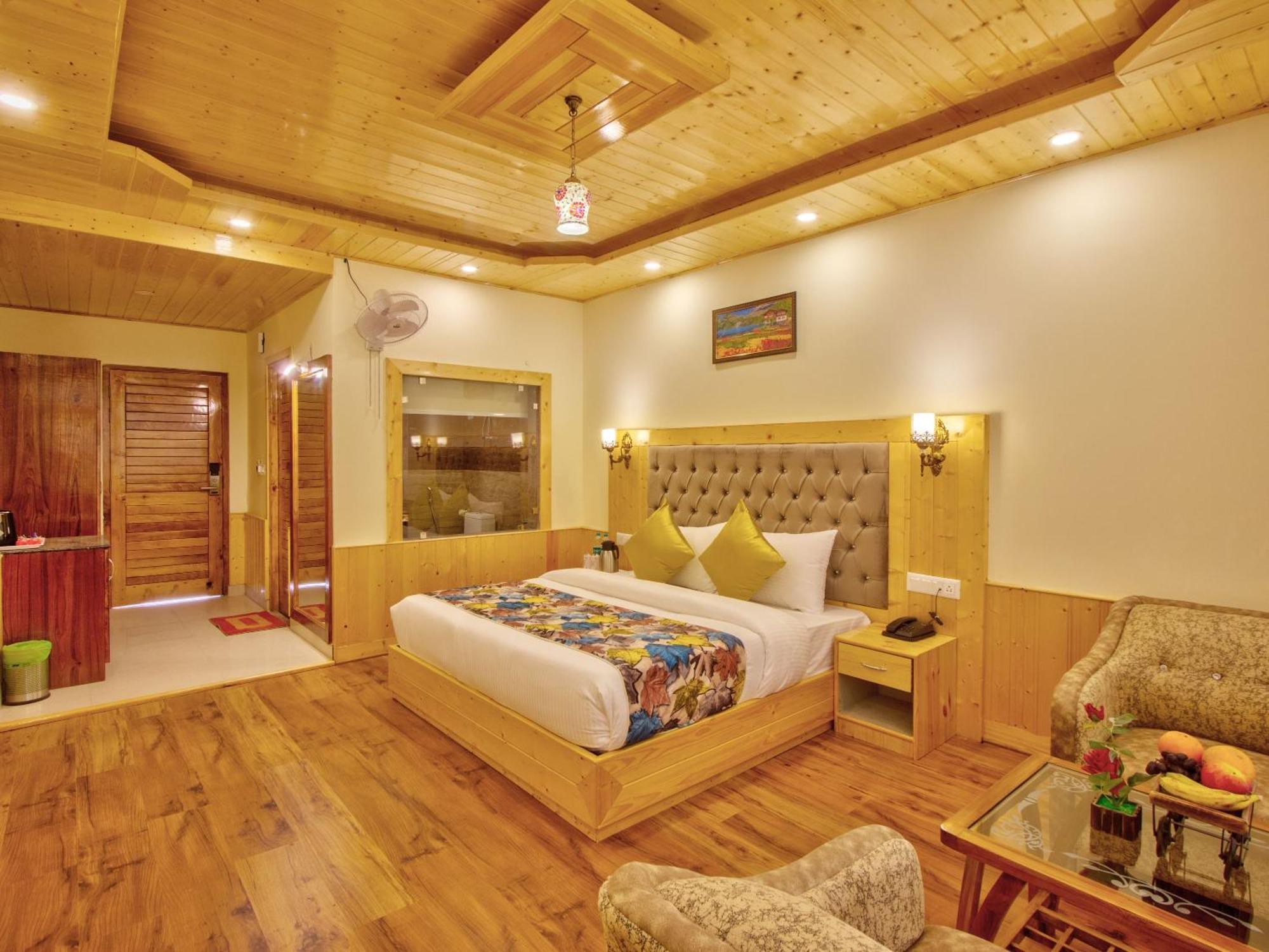 Hotel Swastik Grand Manali Esterno foto